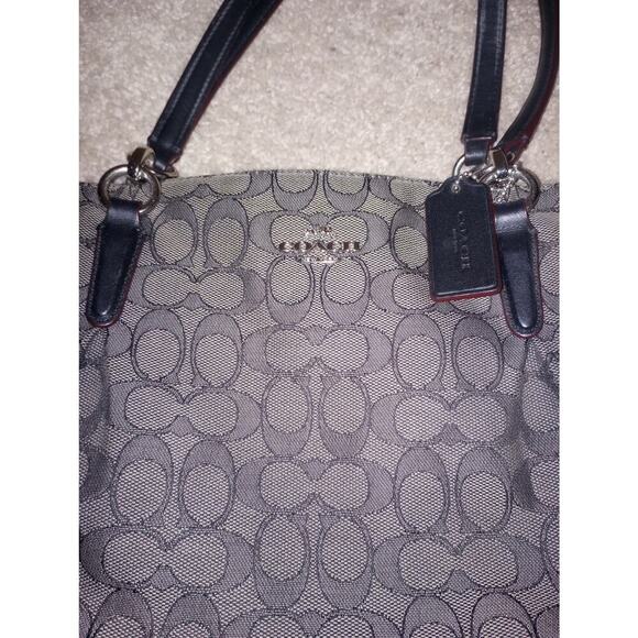 Coach Signature Kelsey Pocketbook Shoulder Bag - Picture 1 of 4